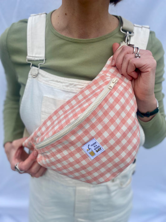 “Un croissant, please?” - The Bumbag - DIY sewing kit - Gingham peach