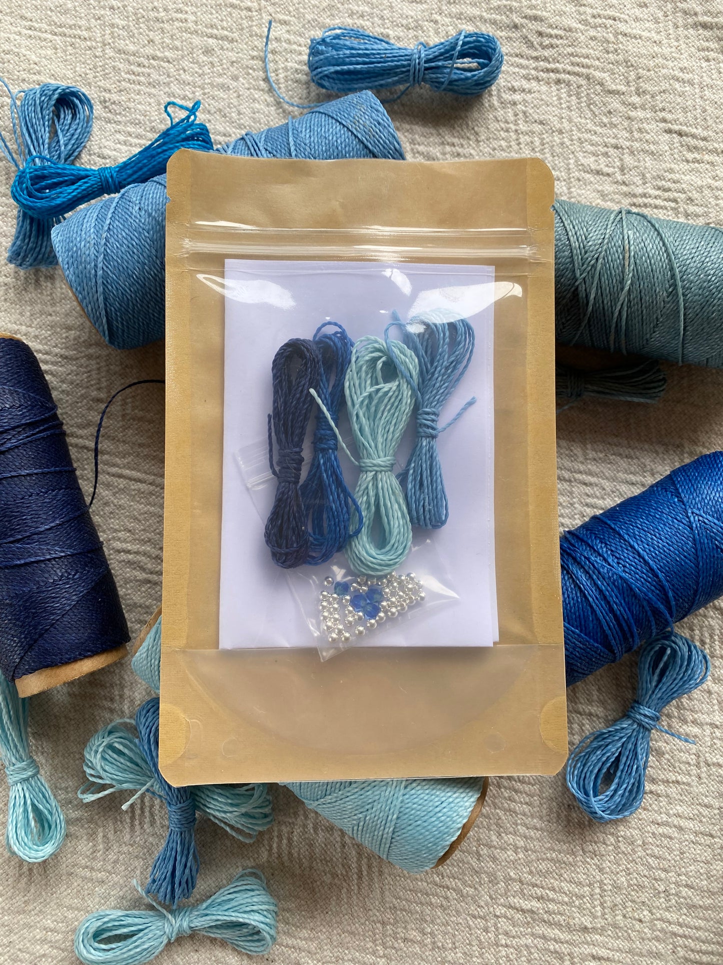 Macramé bracelet DIY kit - “The Quartet” in Blue