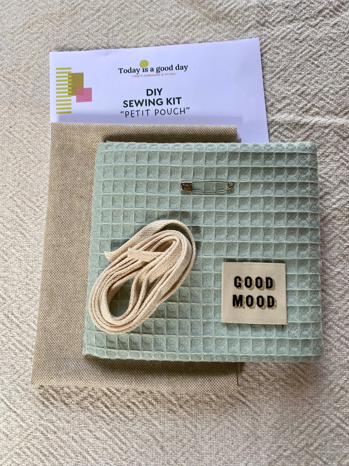 “Petit Pouch” - DIY Sewing kit - ice blue