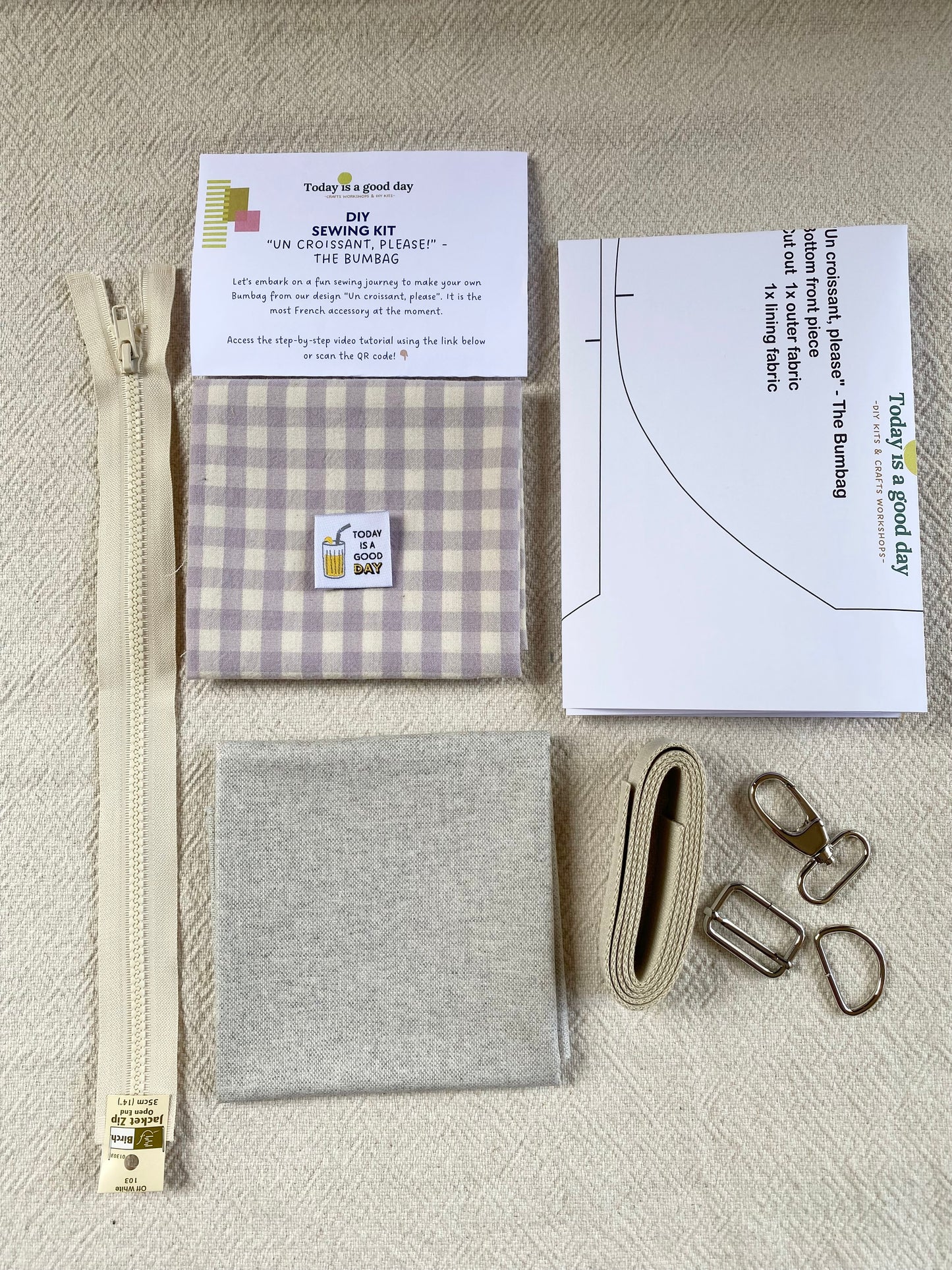 “Un croissant, please?” - The Bumbag - DIY sewing kit - Gingham mauve