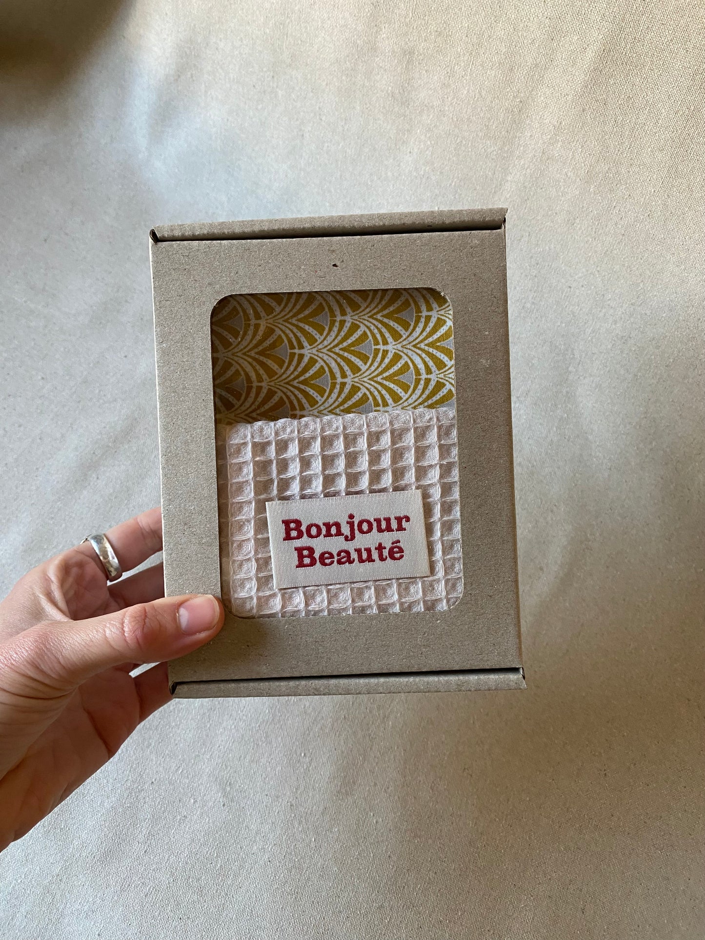 "Hello Gorgeous!" - DIY sewing kit - natural