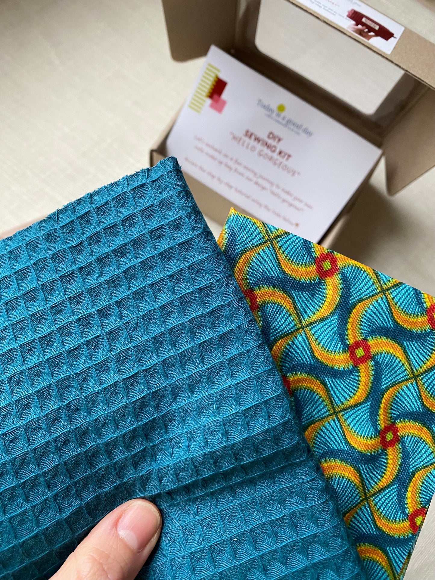 "Hello Gorgeous!" - DIY sewing kit - teal