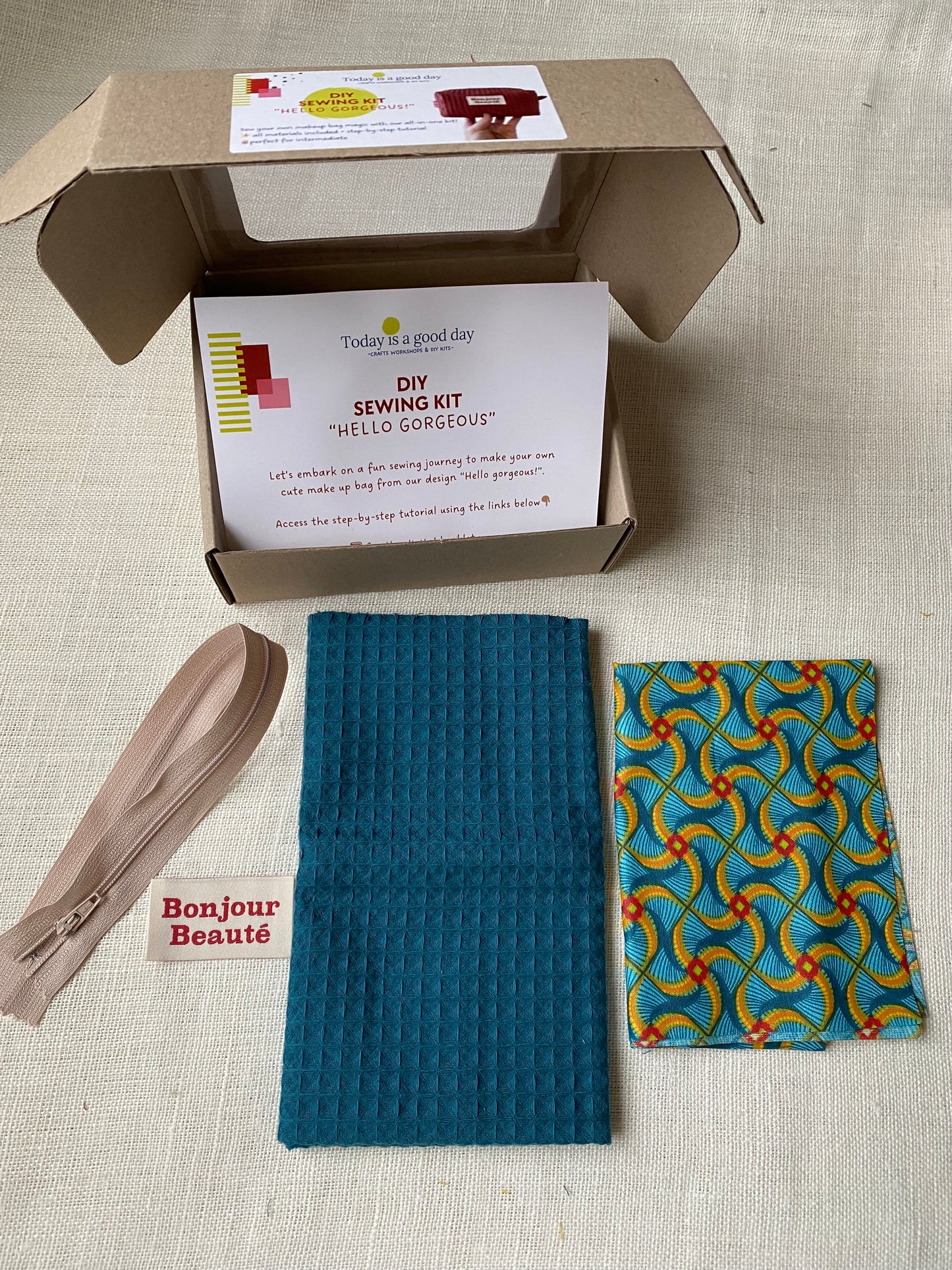 "Hello Gorgeous!" - DIY sewing kit - teal