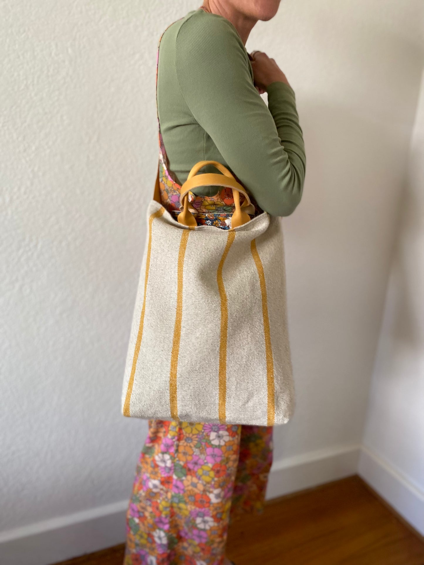 "I'm totes amazing!" - Totebag DIY sewing kit - Yellow stripe
