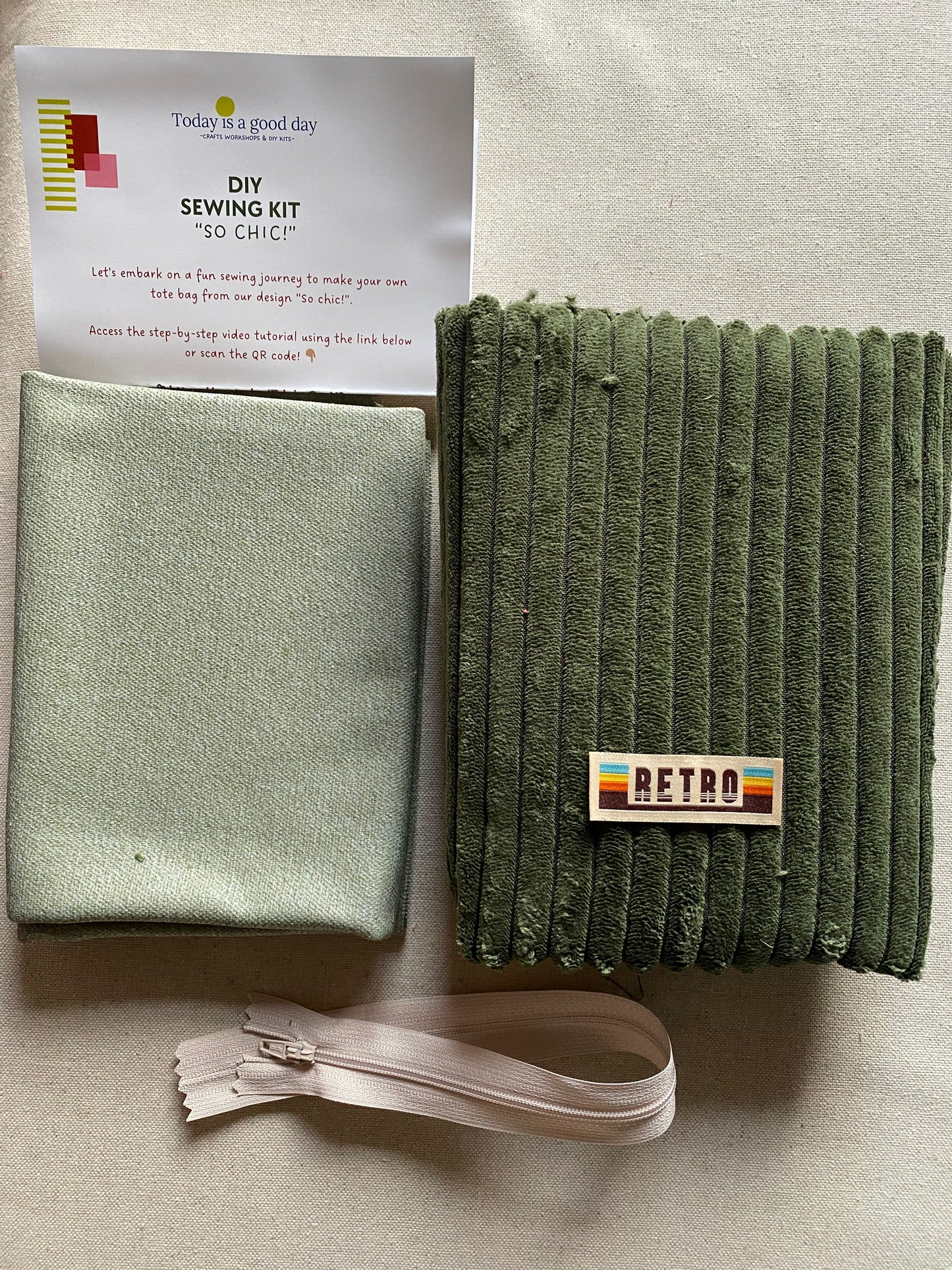 "So chic!" - DIY sewing kit - Khaki