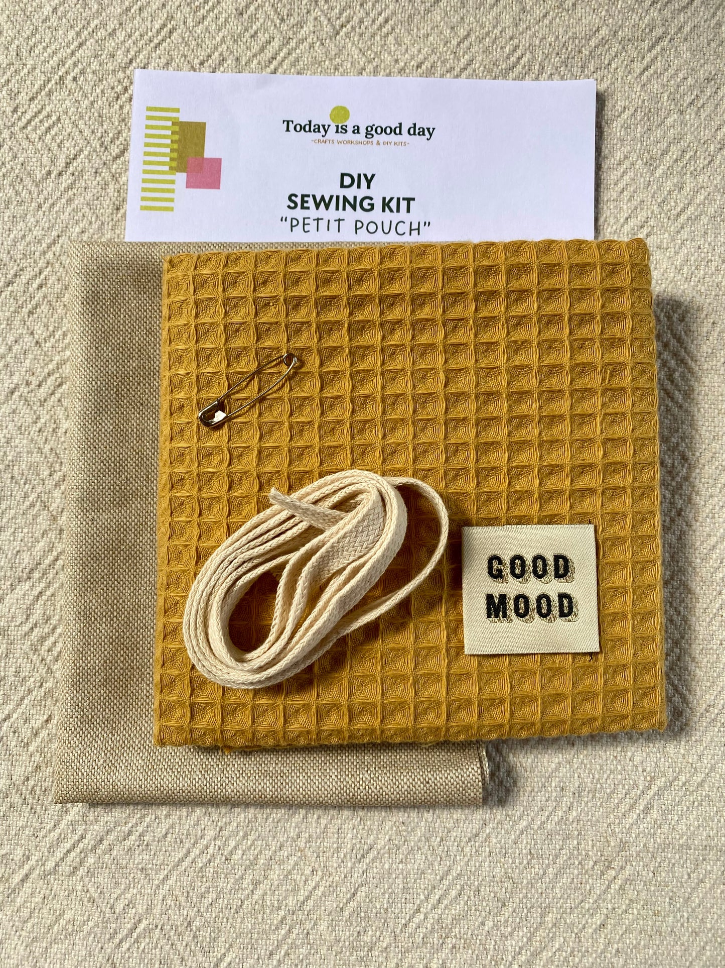 “Petit Pouch” - DIY Sewing kit - mustard