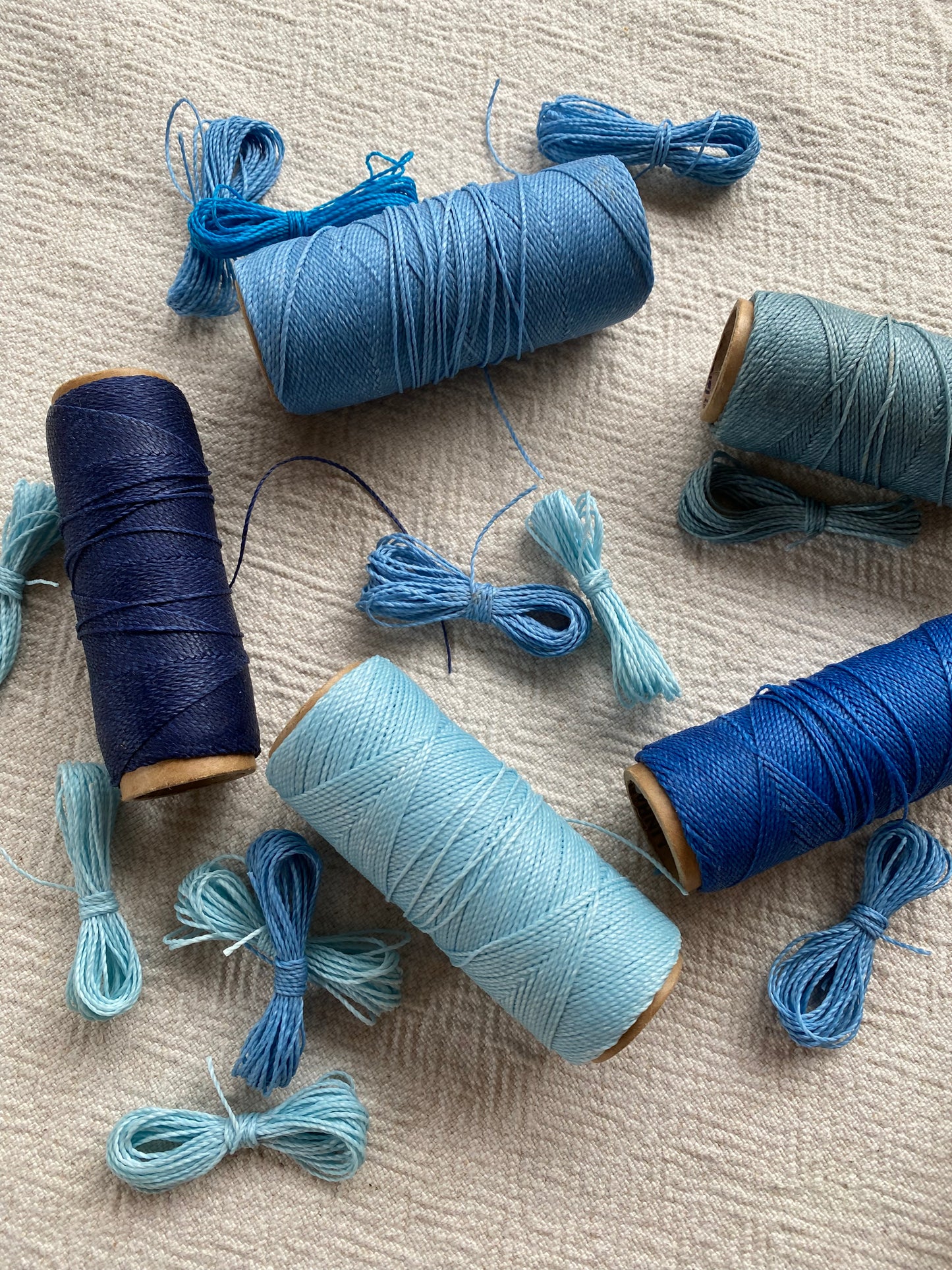 Macramé bracelet DIY kit - “The Quartet” in Blue