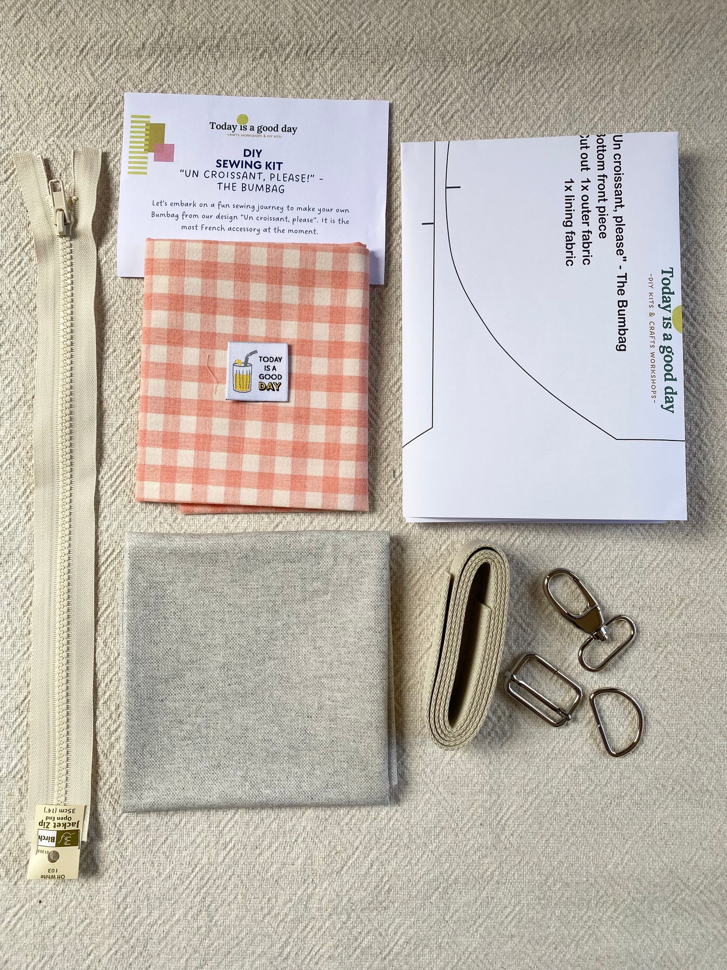 “Un croissant, please?” - The Bumbag - DIY sewing kit - Gingham peach