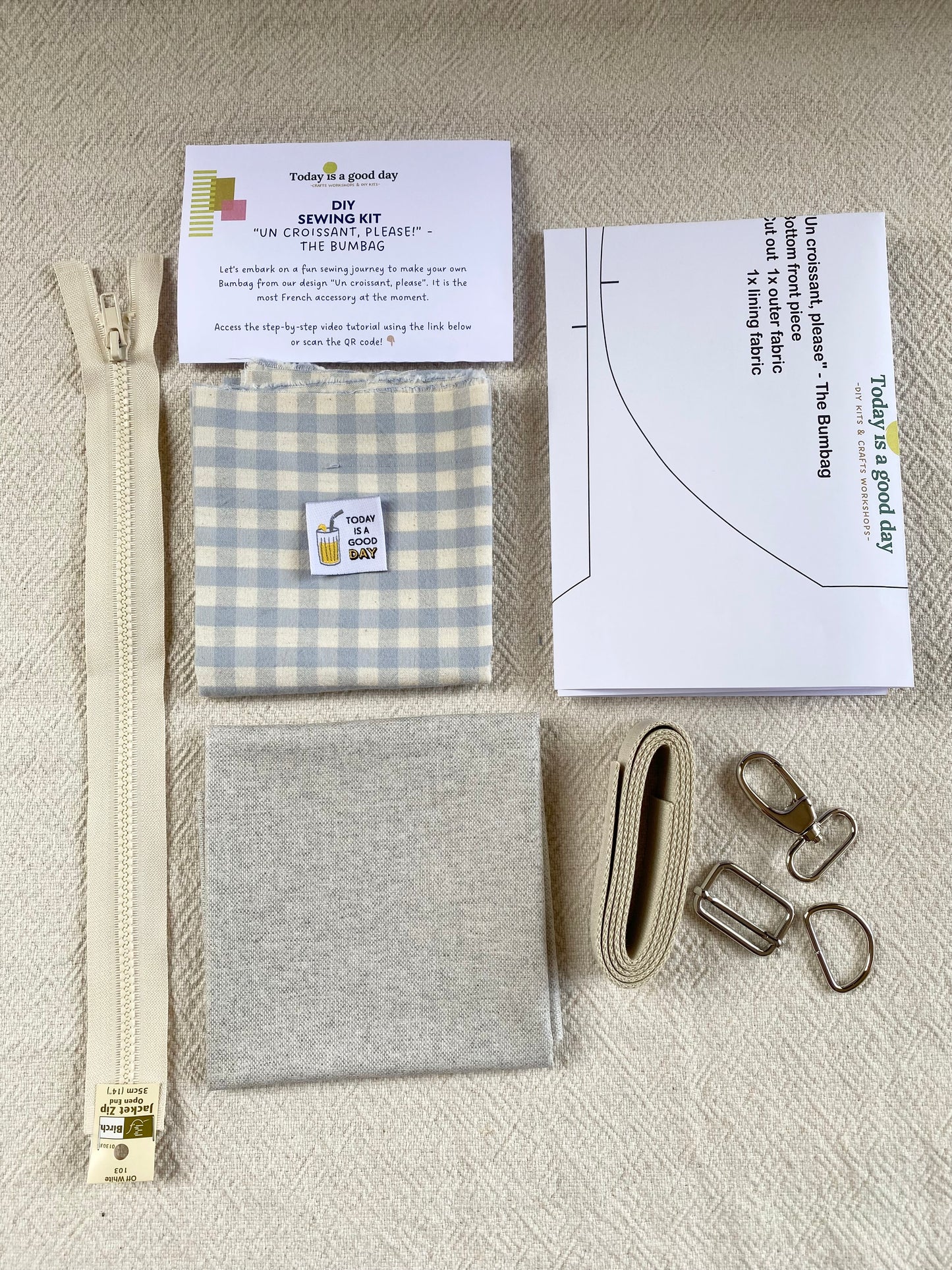 “Un croissant, please?” - The Bumbag - DIY sewing kit - Gingham pale blue