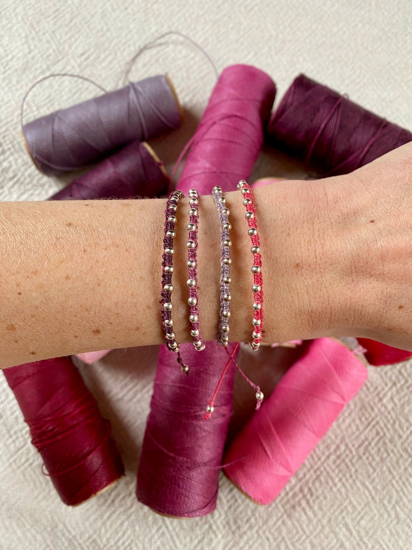 Macramé bracelet DIY kit - "The Extravagant"