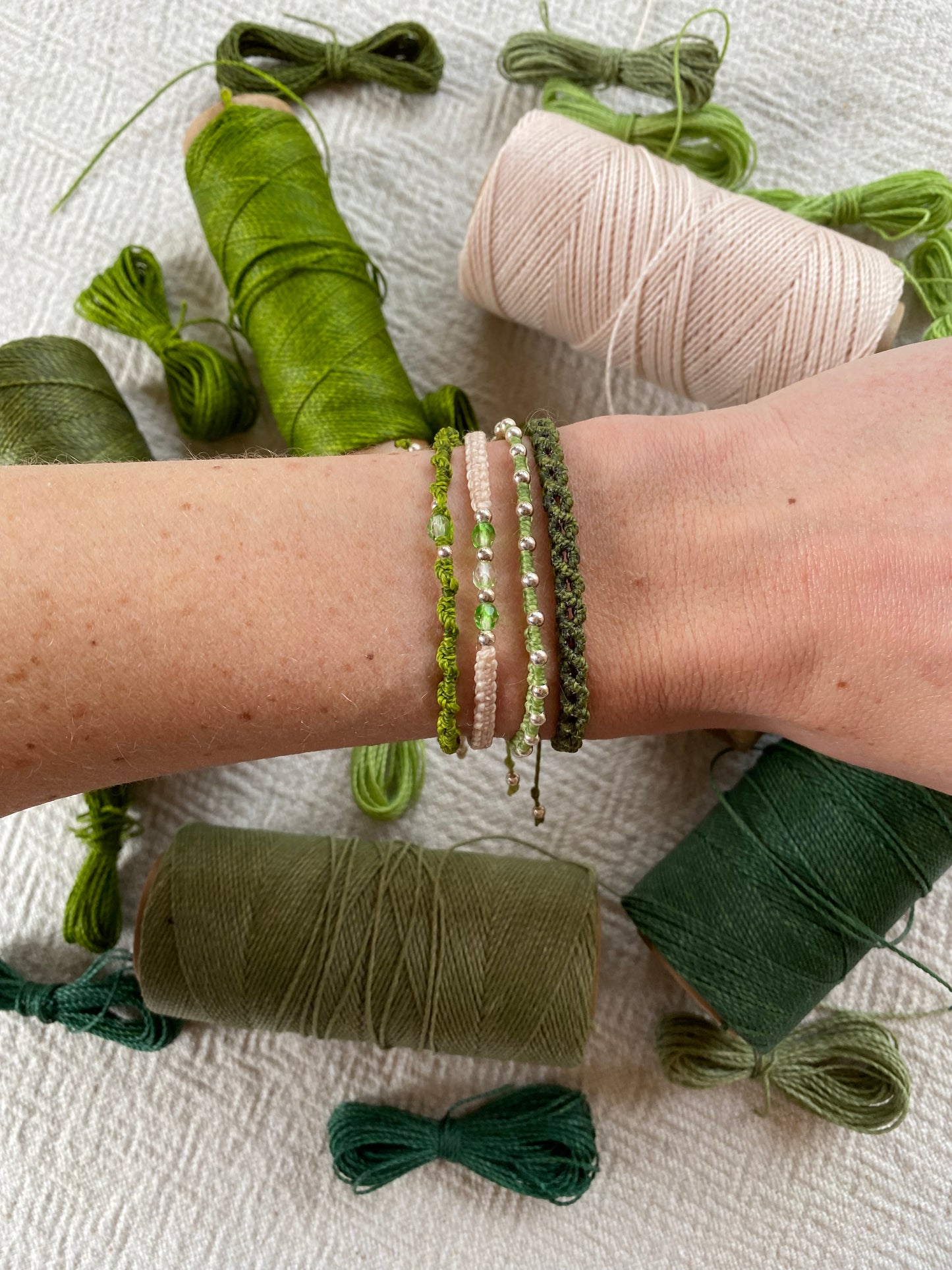 Macramé bracelet DIY kit - “The Quartet” in Green