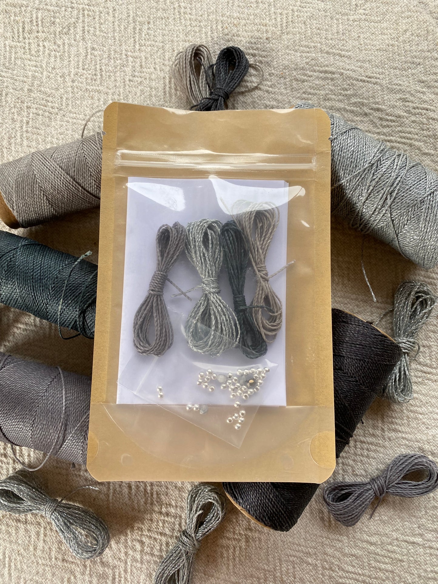 Macramé bracelet DIY kit - “The Quartet” in Grey & Silver